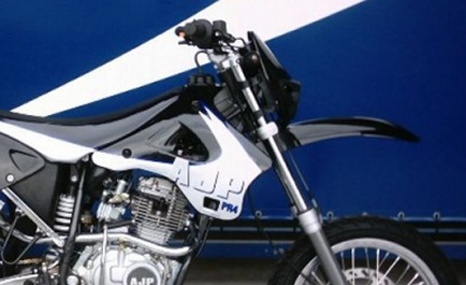 AJP PR4 125 SM 2006 1
