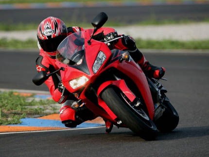 Honda CBR 1000 RR 2006 3