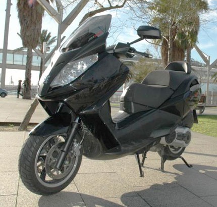 peugeot-satelis-500 2