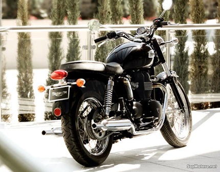 Triumph Bonneville T100 2