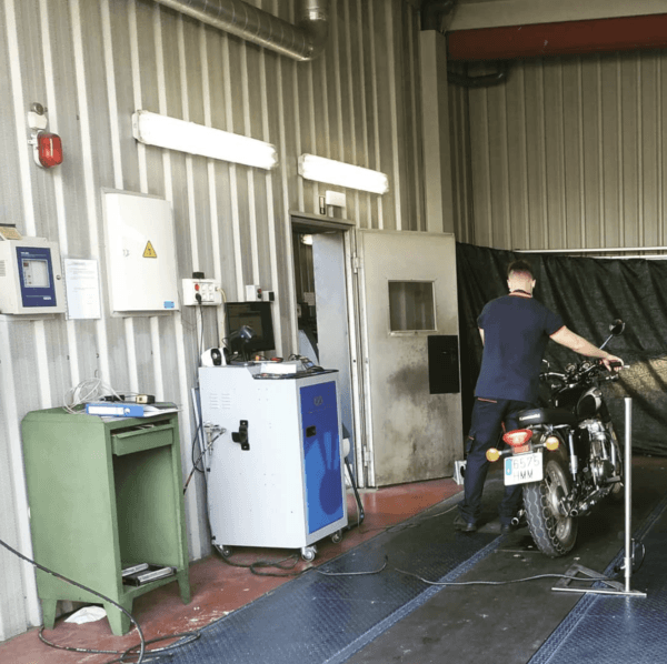 ¿Cuál es la multa por ir con la ITV caducada en? Cita ITV